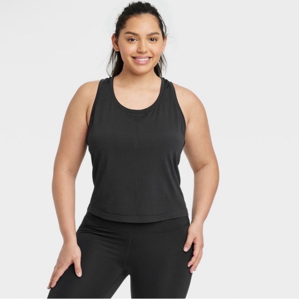 New Women's Seamless Tank Top - All In Motion
Black Small - Picture 4 of 6
